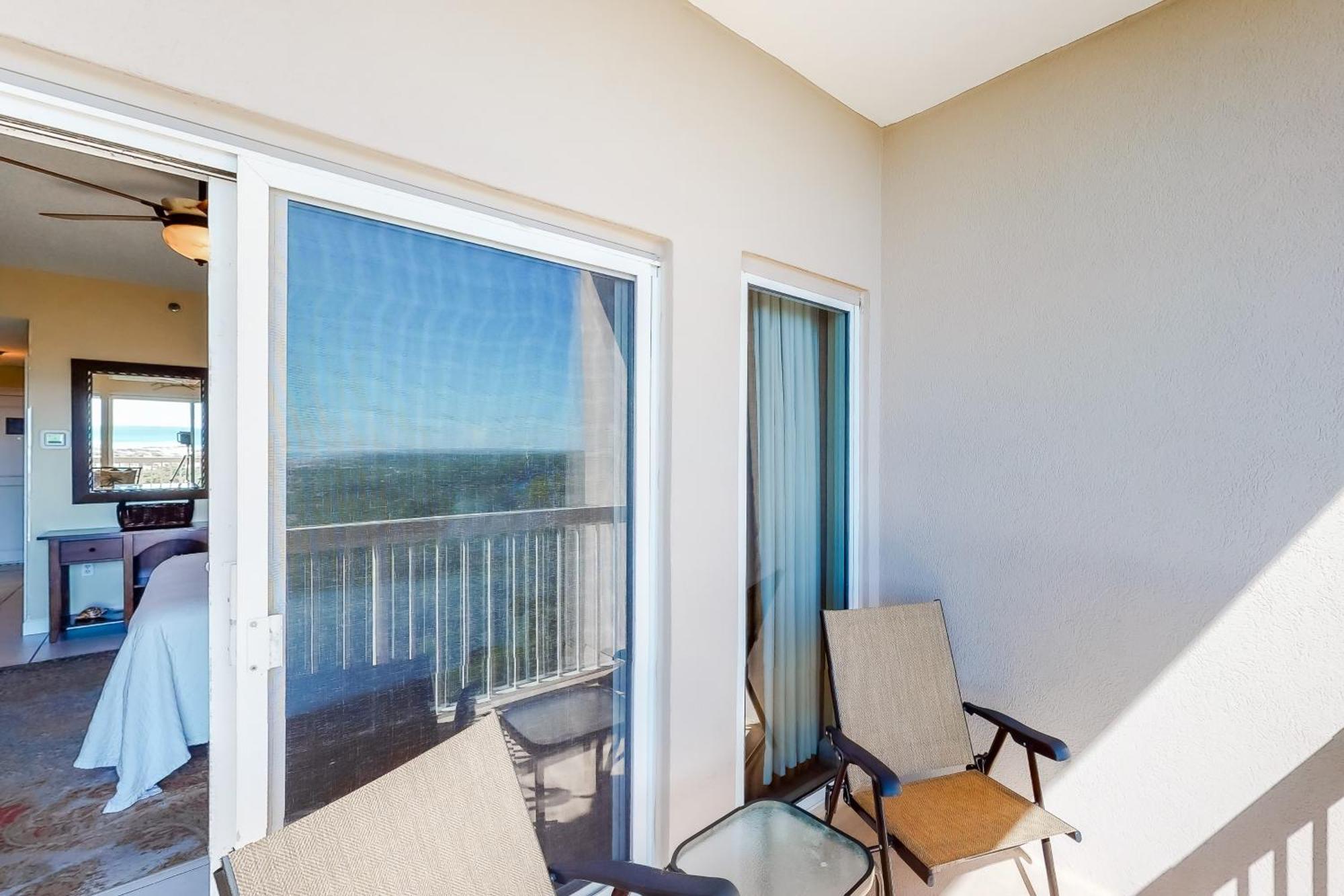 Tops'L Summit VI Destin Room photo