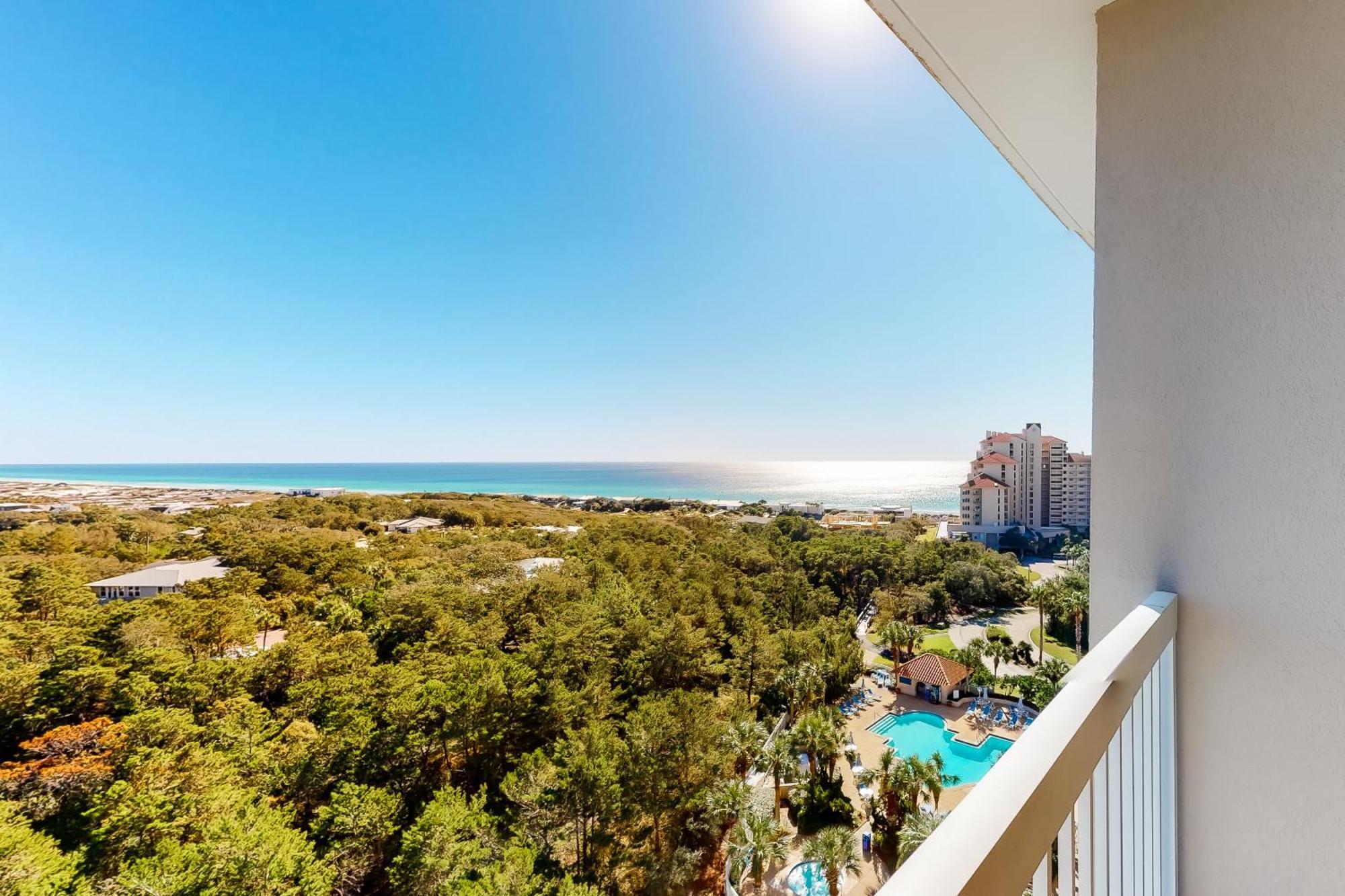 Tops'L Summit VI Destin Room photo