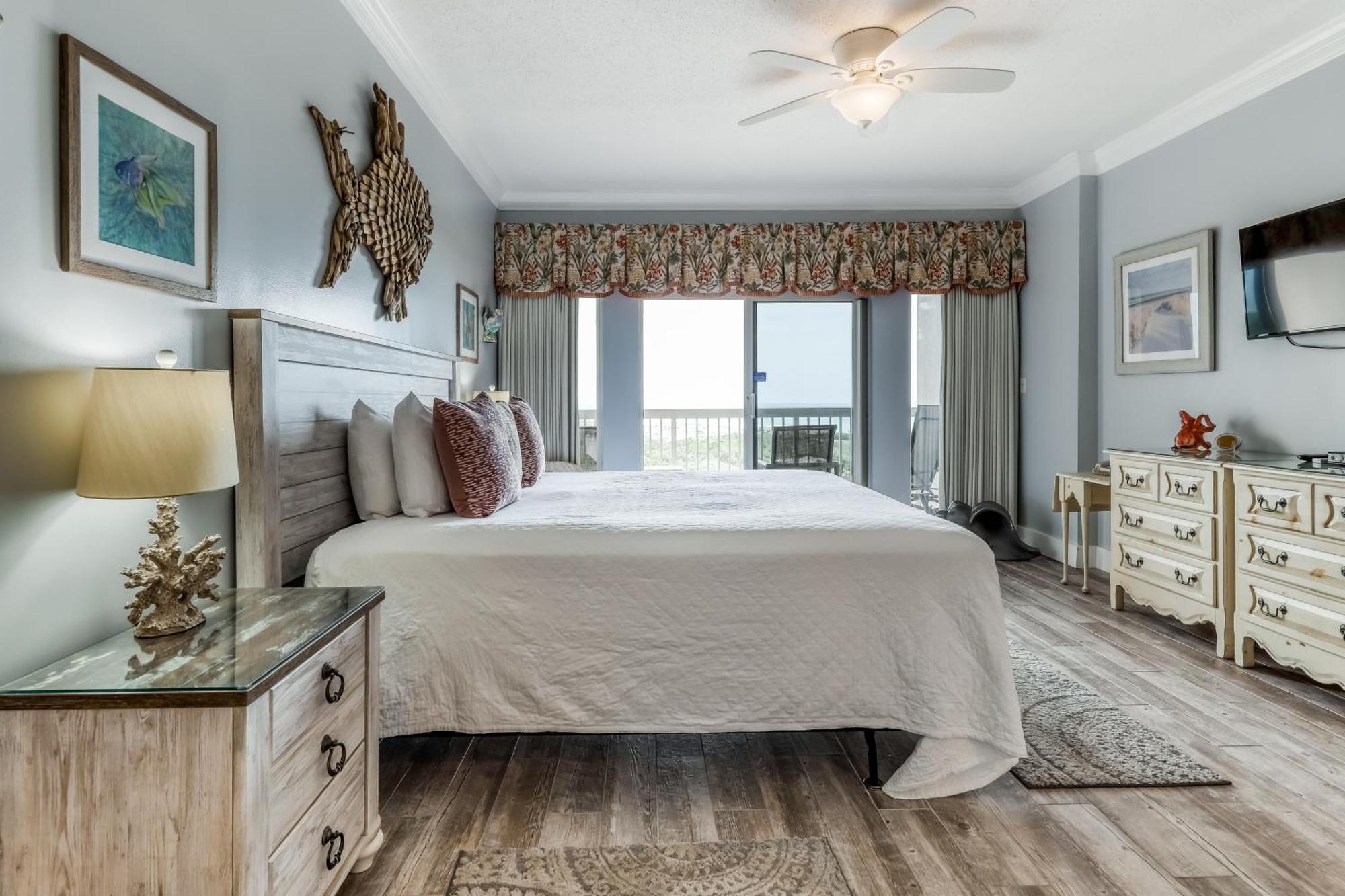 Tops'L Summit VI Destin Room photo