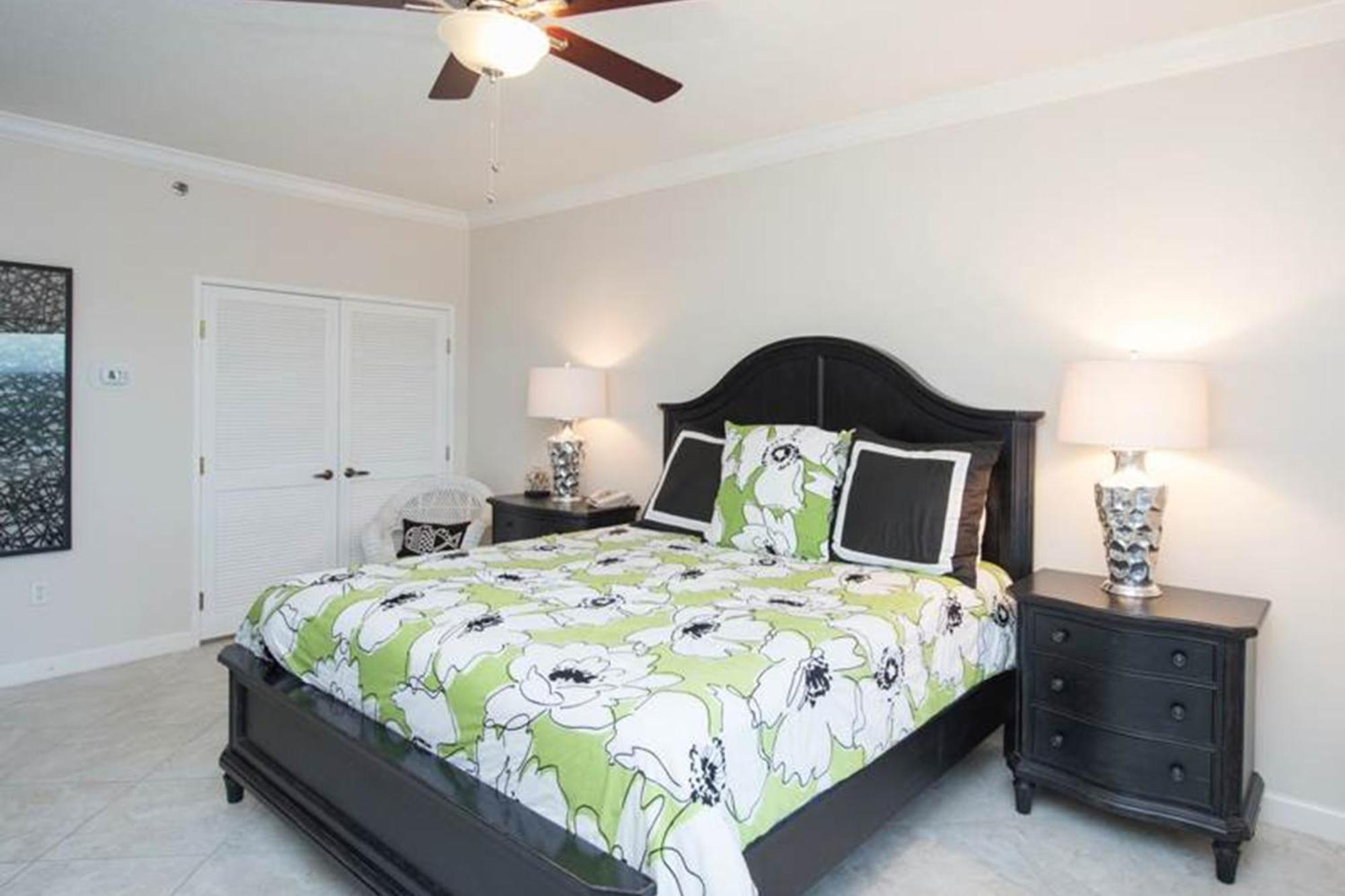 Tops'L Summit VI Destin Room photo